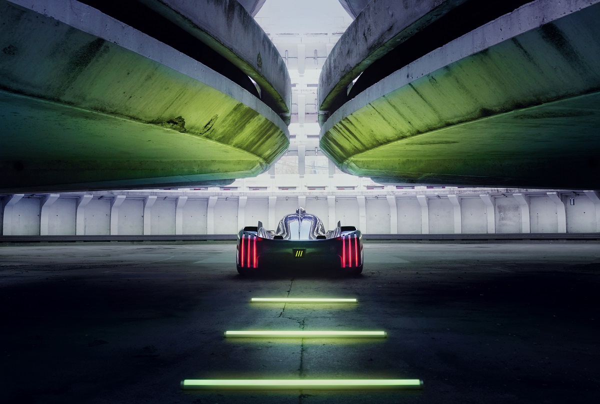 Гиперкар PEUGEOT 9X8 HYBRID получил совершенный дизайн